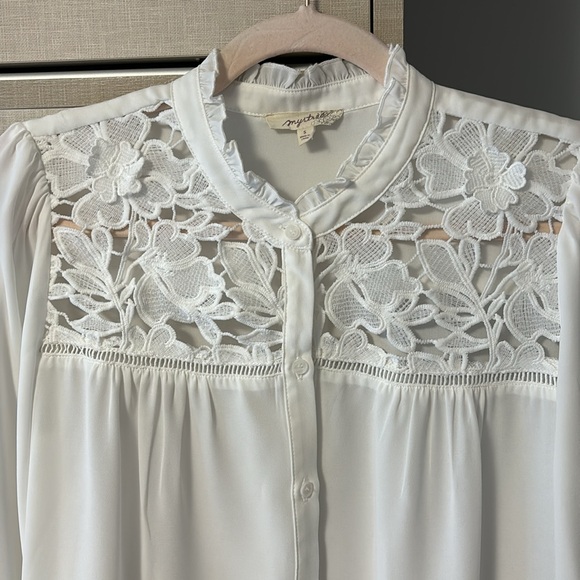 Mystree size S creamy white blouse. - Picture 2 of 4